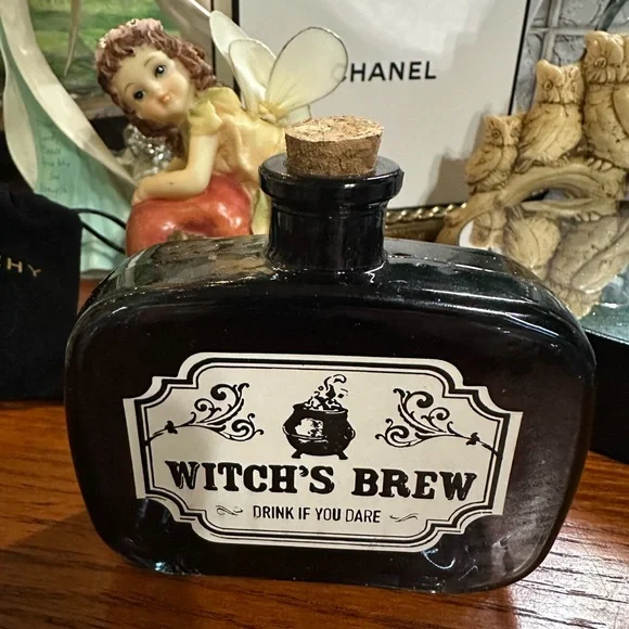 Witch's Brew Black Potion Bottle - Picture 2 of 4